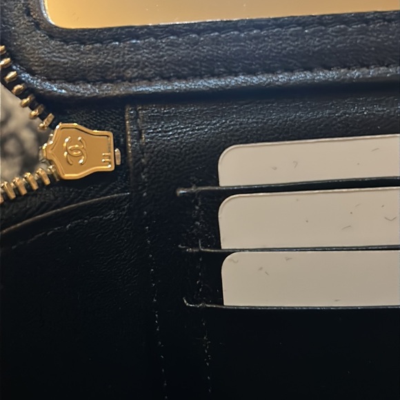 Chanel Vanity Clutch with Chain Shoulder Bag - Picture 7 of 16